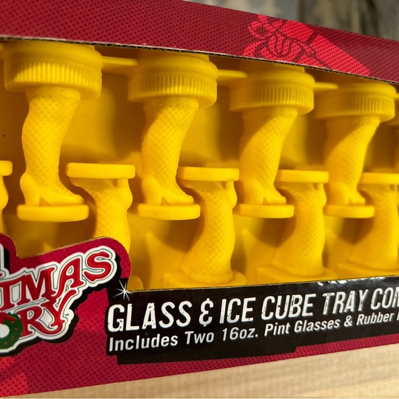 NIB A Christmas Story Set of 2 Glasses & Ice Cube Tray Collector Gift Set - Picture 6 of 7